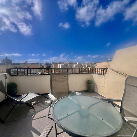 83/3-Lovely 1 Bedroom Penthouse Μπιρκιρκάρα Εξωτερικό φωτογραφία