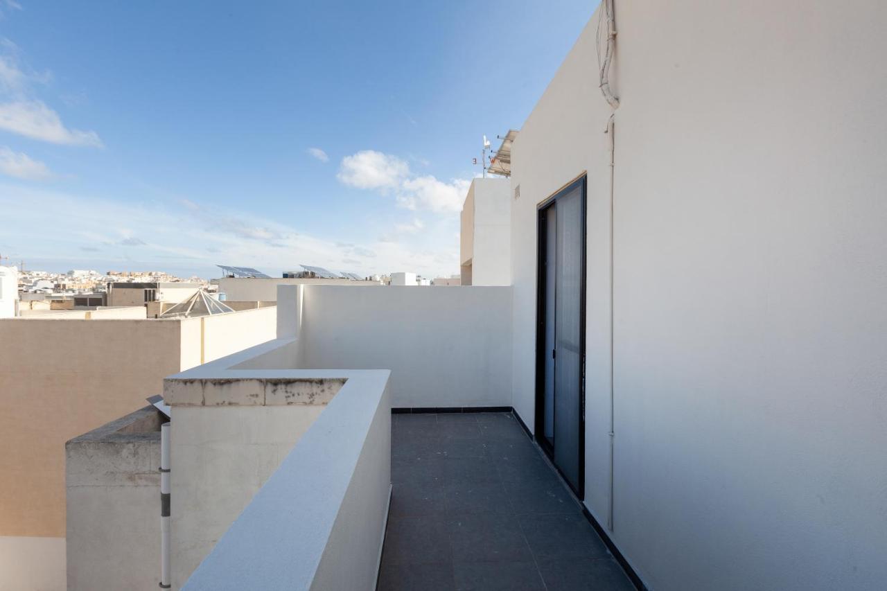 83/3-Lovely 1 Bedroom Penthouse Μπιρκιρκάρα Εξωτερικό φωτογραφία