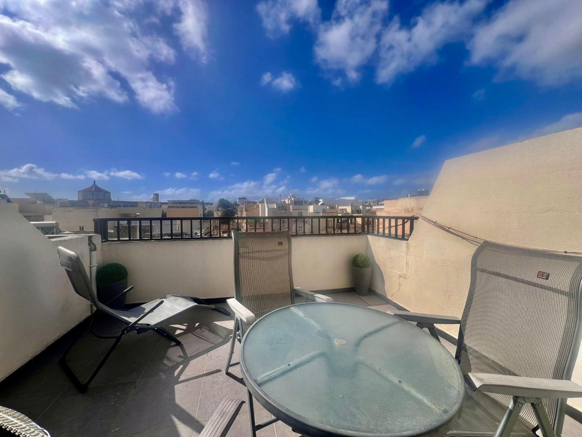 83/3-Lovely 1 Bedroom Penthouse Μπιρκιρκάρα Εξωτερικό φωτογραφία